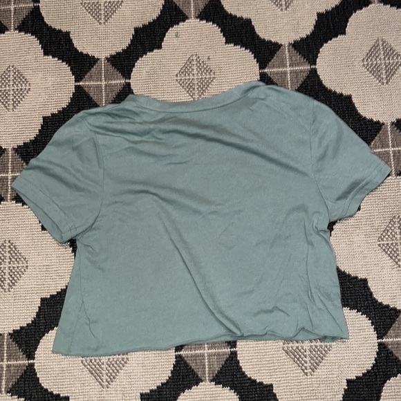 Green cropped tee - Picture 2 of 4